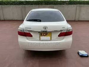 Toyota Premio 1.8 FWD 2011 Nyeupe