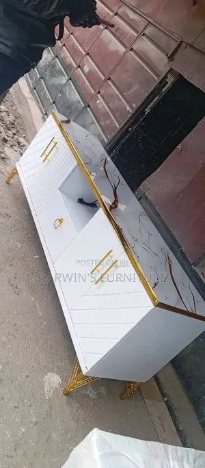 White Gold TV Stand yenye LED Lights