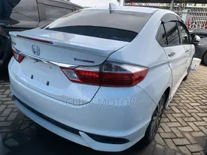 Honda Grace 1.5 Hybrid FWD Sedan 2019 Nyeupe