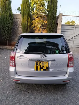 Toyota Raum 2009 Nyeupe