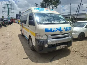 Toyota HiAce 2016 White
