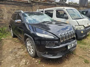 Jeep Cherokee 2015 Nyeusi