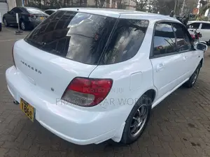 Subaru Impreza 2005 Nyeupe