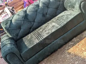 Kochi ya Seater 3 yenye Diamond-Tufted - Kijani Giza