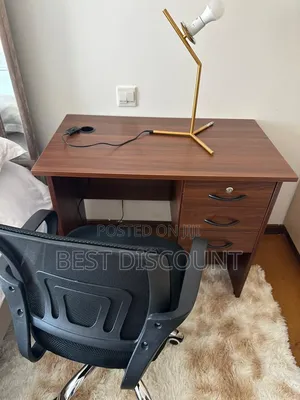 3-Tier Ofisi Dawati na Kiti cha Mesh Kinachozunguka