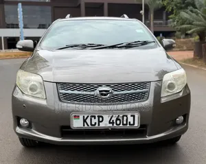 Toyota Corolla Fielder 2011 Nyekundu