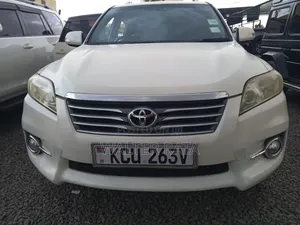 Toyota Vanguard 2012 White