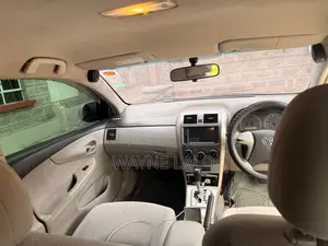 Toyota Axio 2011 Silver