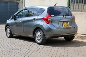 Nissan Note 2015 Kijivu