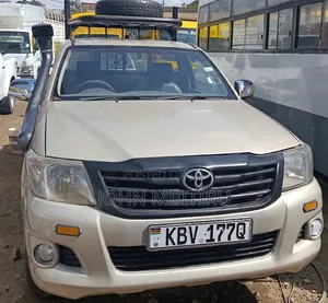 Toyota Hilux 2012 Beige