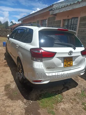 Toyota Corolla Fielder 2017 White