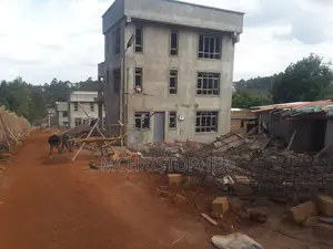 Nyumba ya Vyumba 4 na SQ Ngong CBD kwa Uuzaji