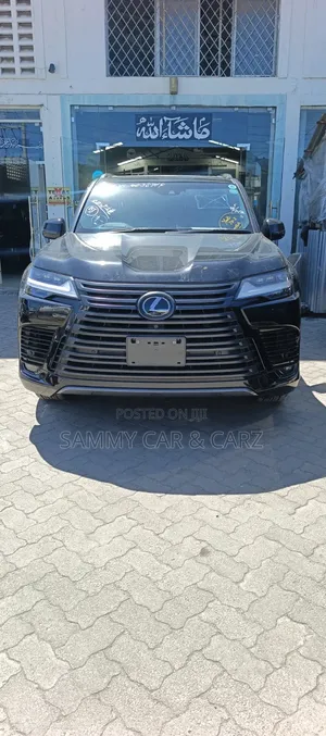 Lexus LX 600 2023 Nyeusi
