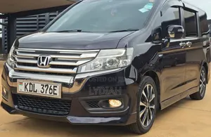 Honda Stepwgn Spada 2015 Zambarau