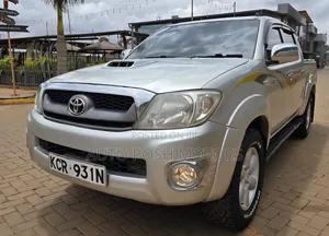 Toyota Hilux Double Cab 2011 Silver