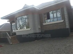 Bungalow ya Vyumba 3 vya Kulala na SQ, Merisho