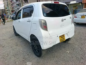 Daihatsu Mira 2017 Nyeupe