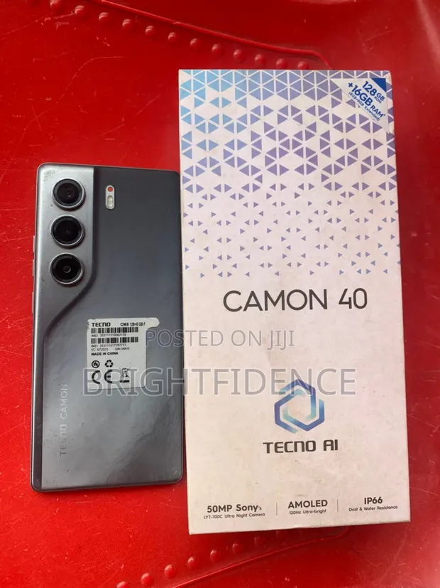 New Tecno Camon 40 128GB Silver - 1