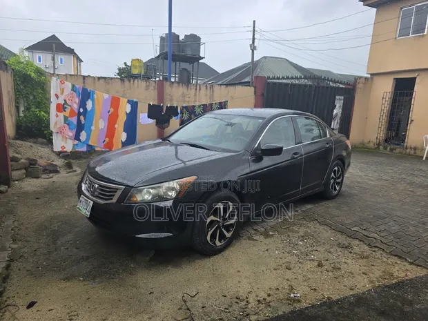 Honda Accord 2010 Black - 1