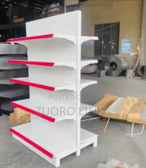 Sabbin Shelves na Supermarket