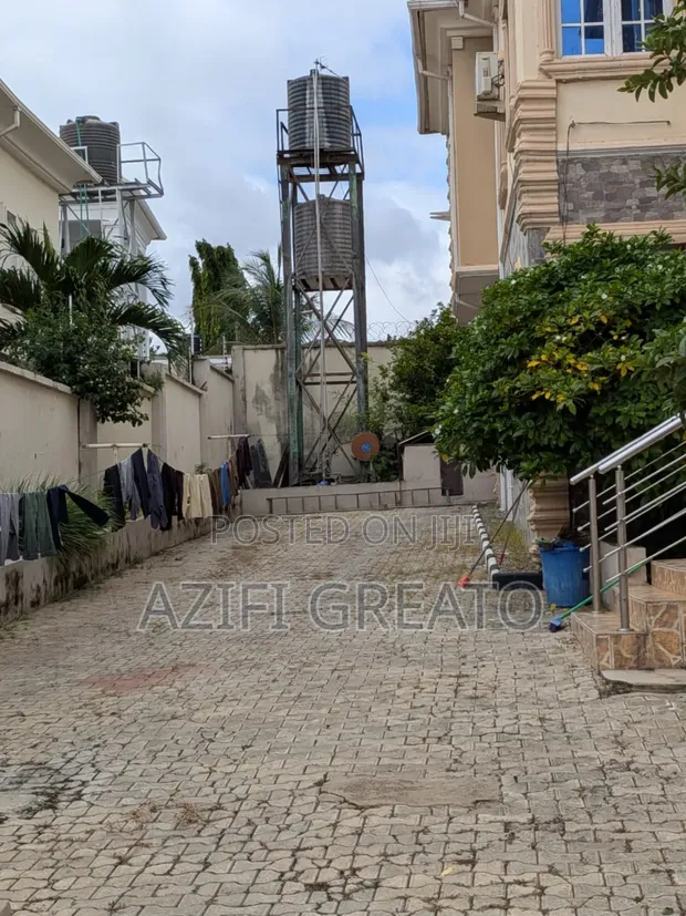 4-Bedroom Duplex Don Sayarwa a Gwarinpa, ALD Estate - 1