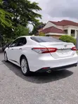 2017 Toyota Camry XLE 2.5L White - 5