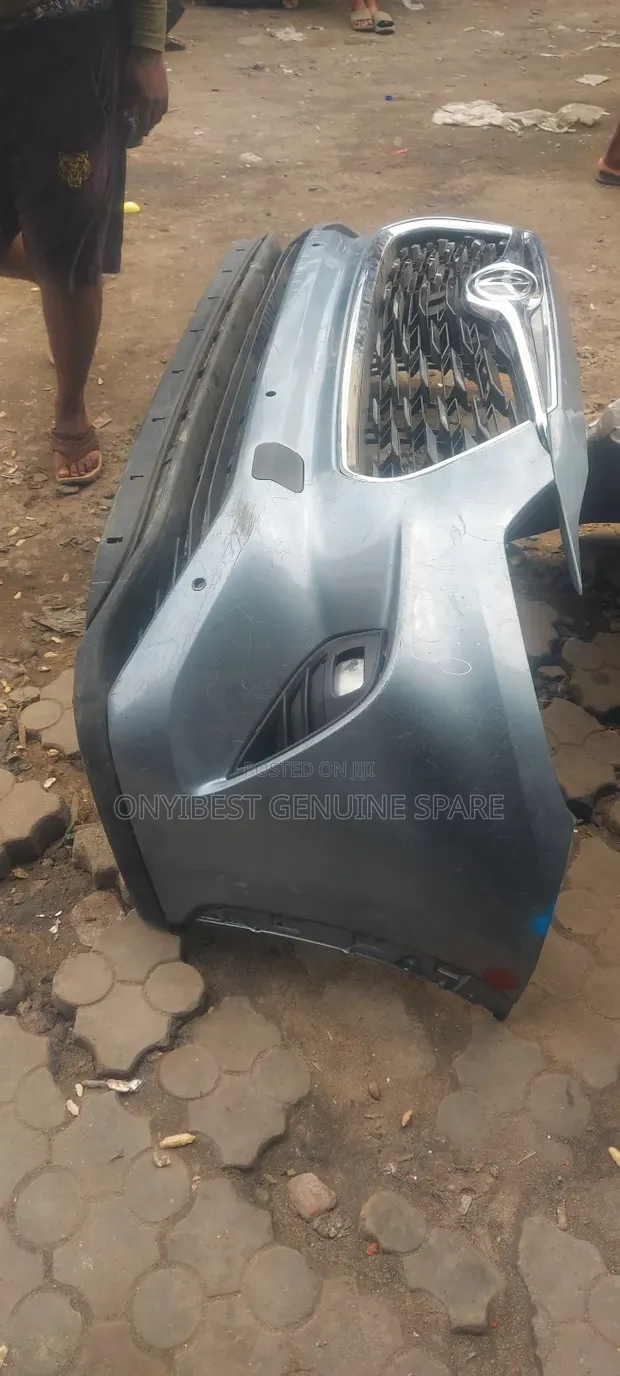 Toyota Highlander 2020 Front Bumper - Direct Tokunbo - 1