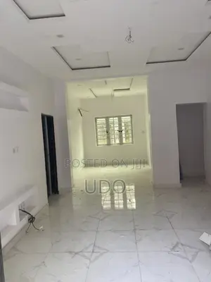 3 Bedroom Block of Flats for Rent in Peninsula Estate