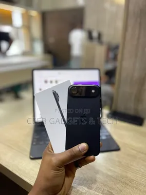 Apple iPhone Air 256GB Black (Open Box)