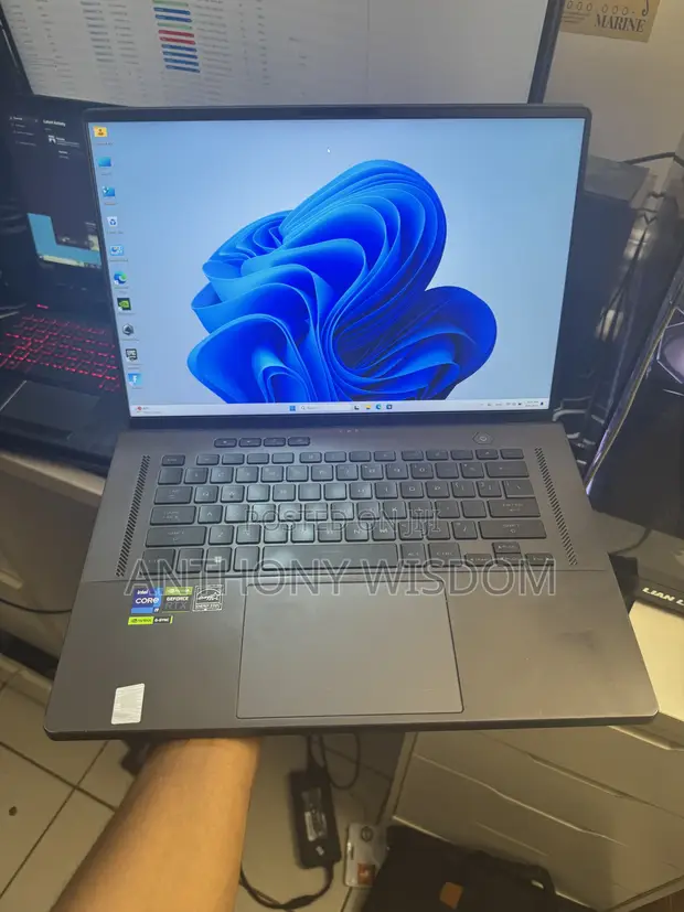 Asus ROG Zephyrus G16 Laptop - Intel Core i9, RTX 4060 - 1