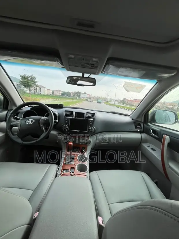 2010 Toyota Highlander Limited SUV - 1