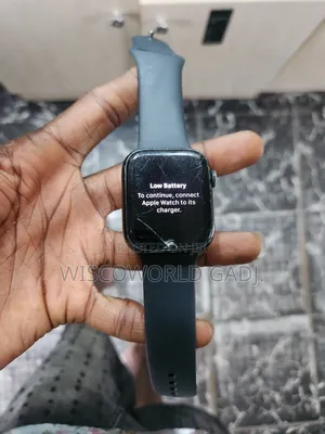 Apple Watch Series 7 (44mm)