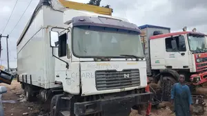 MAN Diesel Box Rigid Truck Mai Nauyi