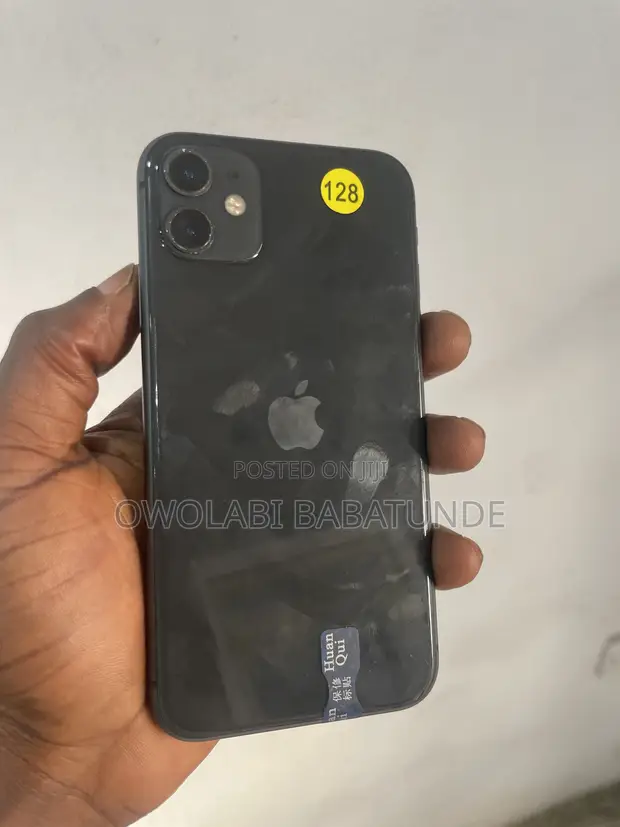 Apple iPhone 11 128GB Black - 1