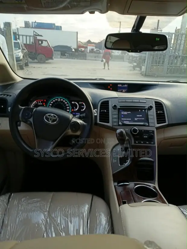 Toyota HiAce 2020 White - 1