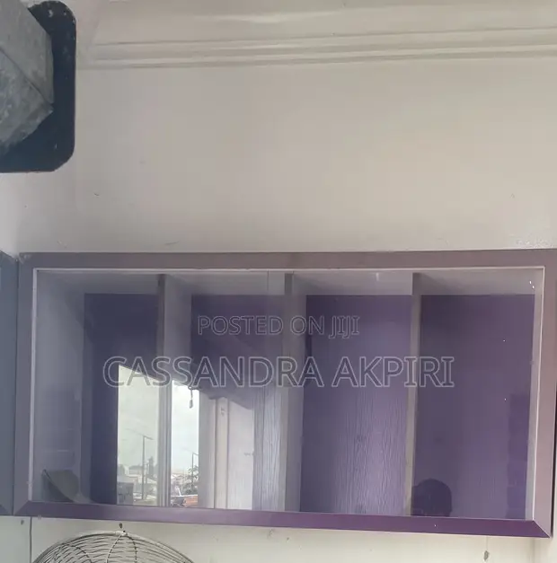 Makeup Station with Display Shelves - 1