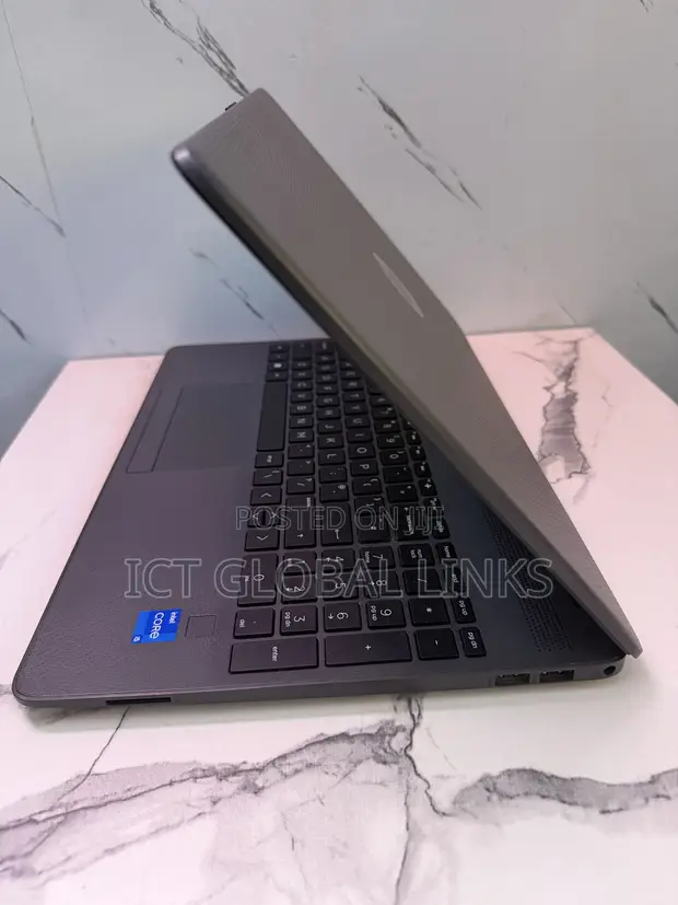 HP 250 G10 Laptop - Intel Core i5, 8GB RAM, 256GB SSD - 1