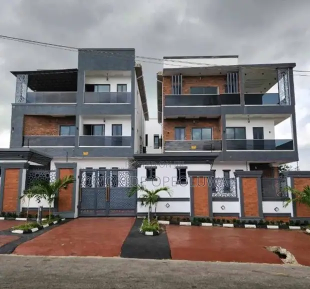 Furnished 4-Bedroom Duplex in GRA Phase 2 Shangisha for Sale - 1