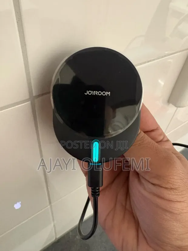 Joyroom 15W Magnetic Car Phone Charger - 1