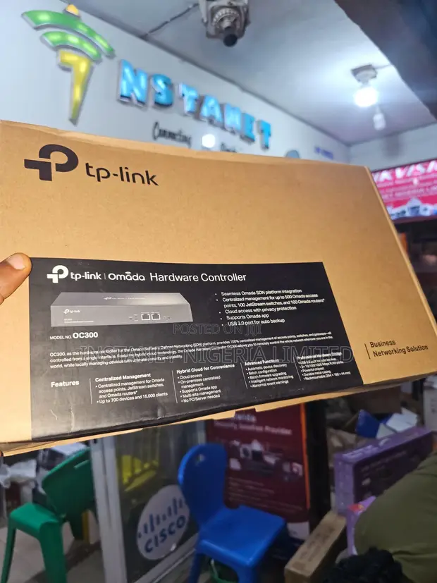 TP-Link Omada OC300 Hardware Controller - 1
