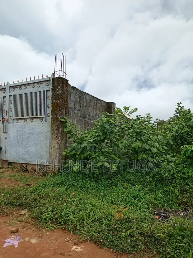 2-Bedroom Bungalow for Sale a Ogidiga, Ikorodu - 1