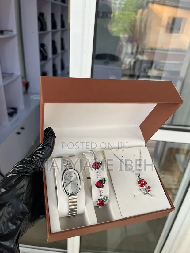 Fashion Jewelry Set: Watch, Bangle, Necklace - 1