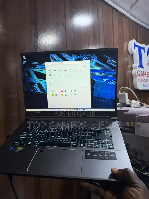 Acer Predator Triton 500 SE Laptop - Core i7, RTX 3080Ti, 16GB RAM, 1TB SSD - 1