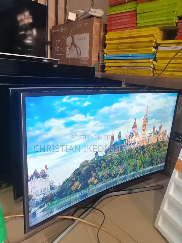 Samsung Curved Smart TV 43-inch 4K - 1
