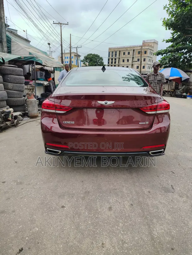 2015 Hyundai Genesis 3.8 Sedan AWD Burgundy - 1