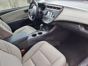 2015 Toyota Avalon XLE Sedan - Shuɗi