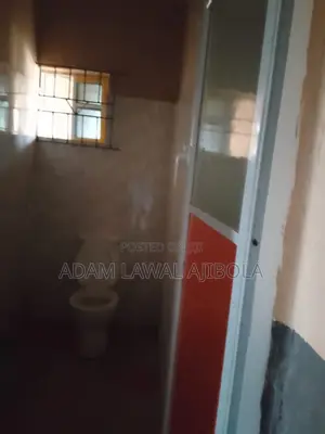 4 Bedroom Bungalow with Shops in Ifo