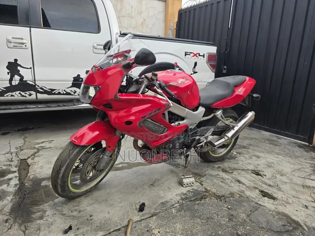 Honda VTR1000 2002 Red - 1