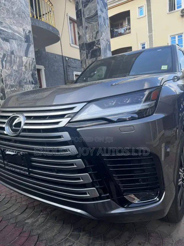 Lexus LX 600 Ultra Luxury 2025 Gold - 1