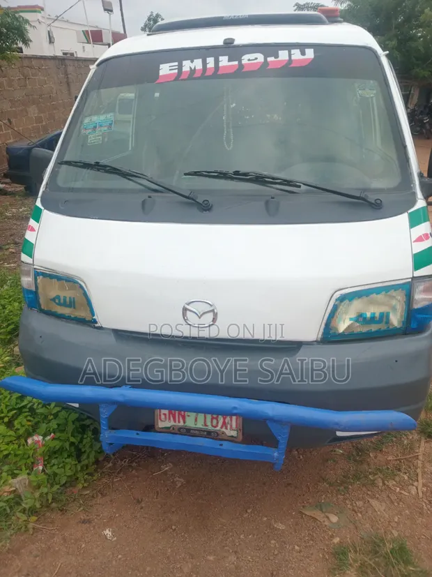 Mazda Bongo 2010 White - 1